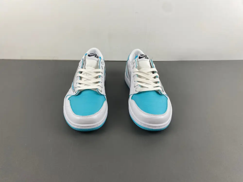 Travis Scott x Air Jordan 1 Low 