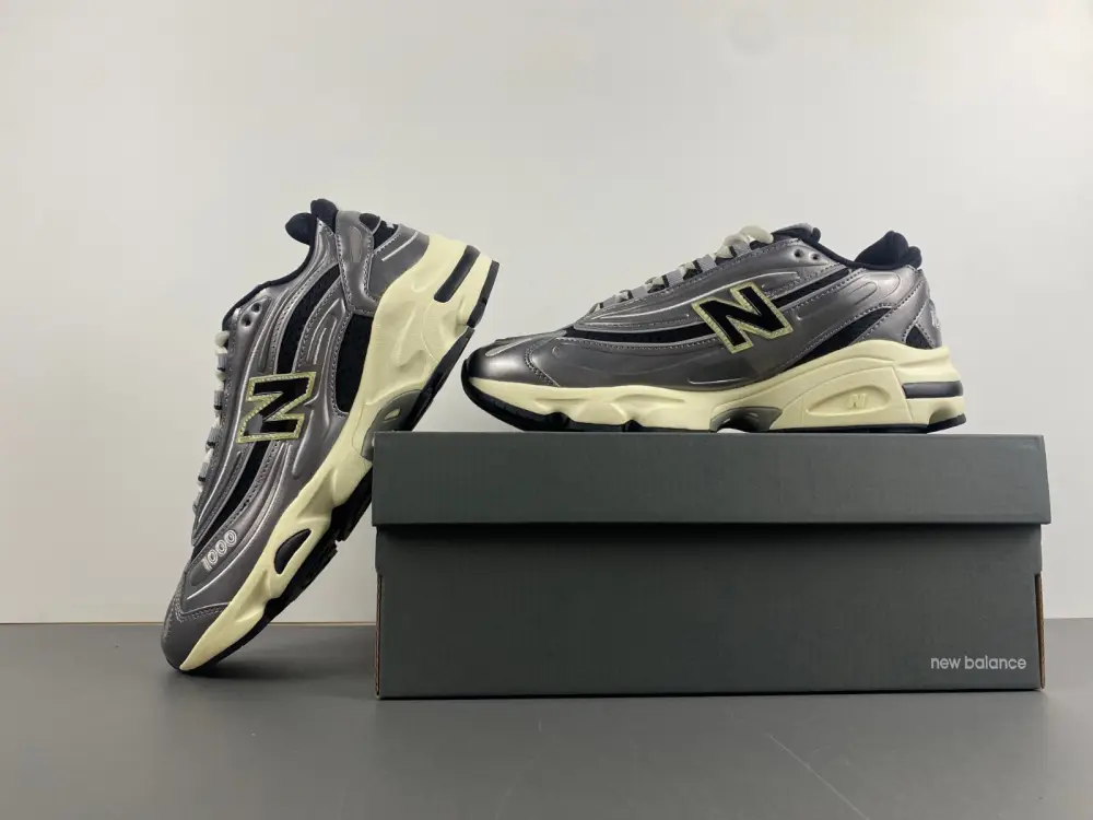 The New Balance 1000 