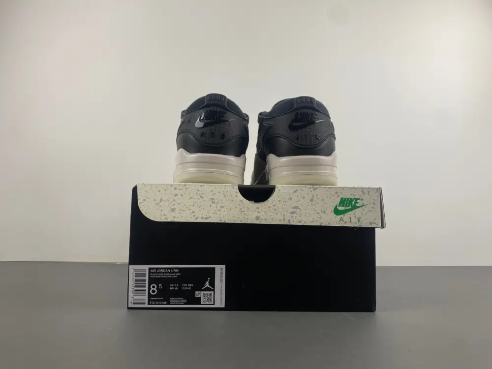 Air Jordan 4 RM 