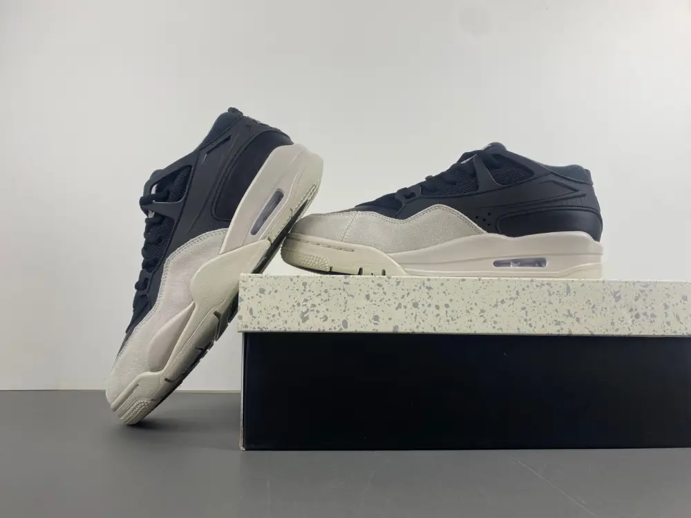 Air Jordan 4 RM 