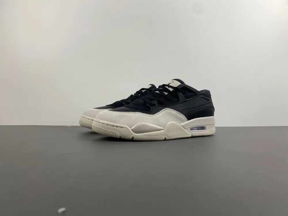 Air Jordan 4 RM 