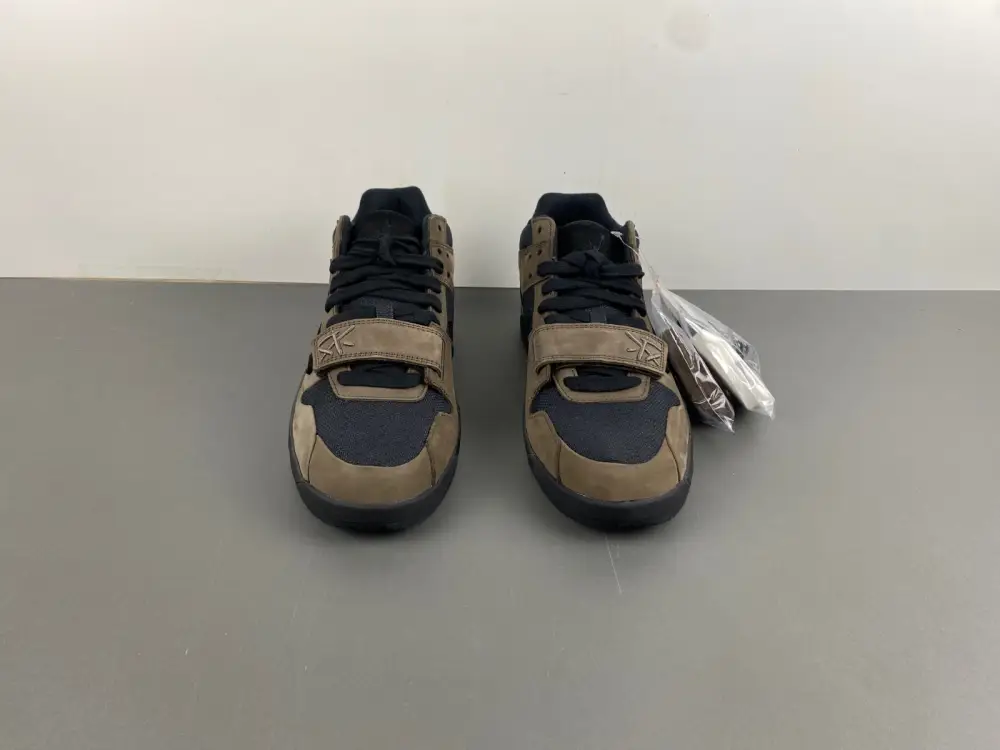 Travis Scott x Air Jordan 1 Low JACK 