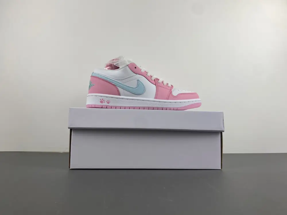 Air Jordan 1 Low 