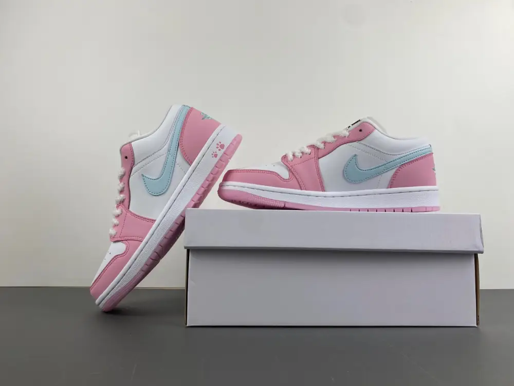 Air Jordan 1 Low 