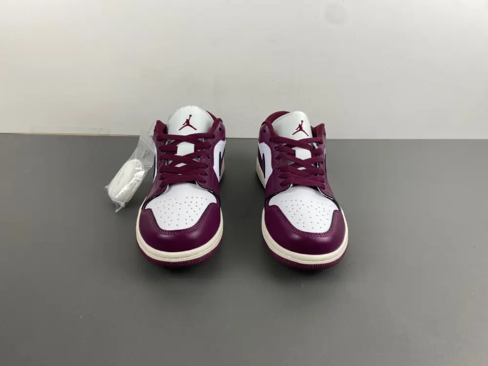 Air Jordan 1 Low Team Red 