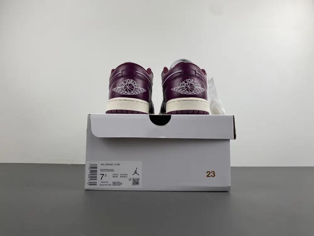 Air Jordan 1 Low Team Red 