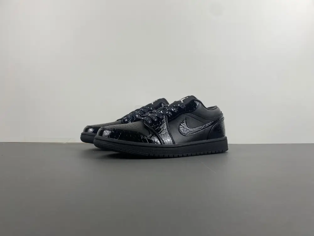Air Jordan 1 Low SE Patent Elephant Black 