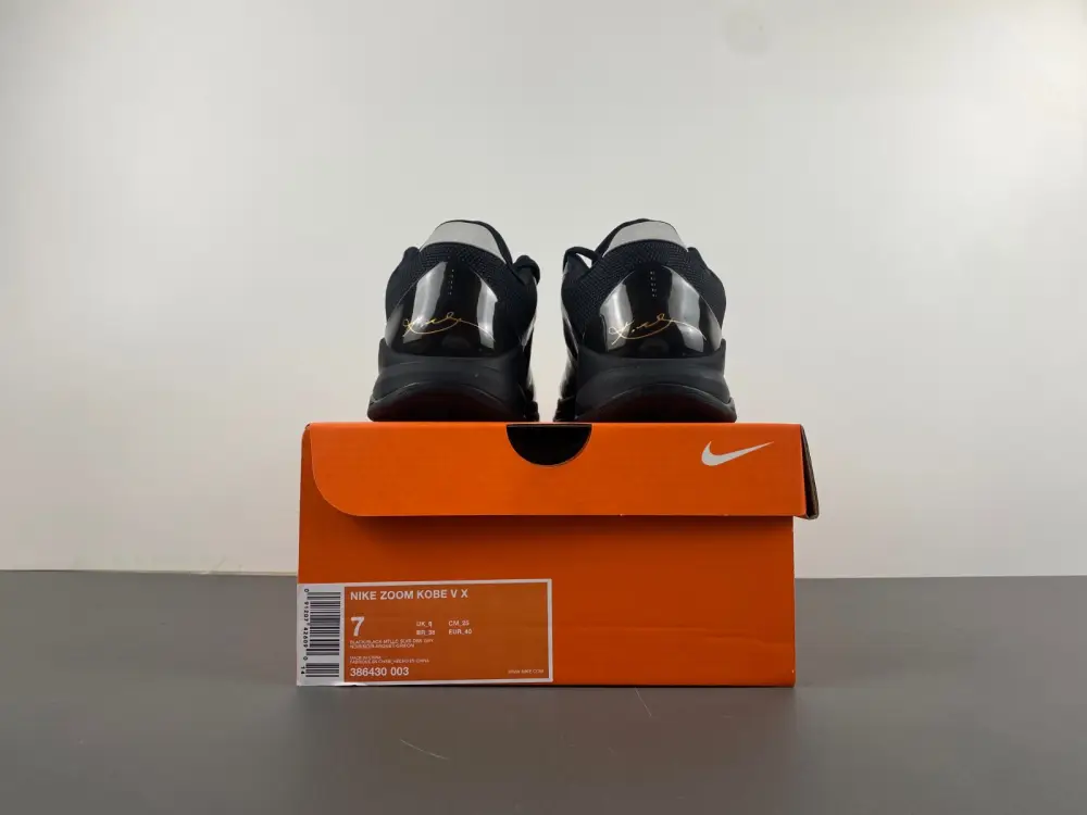 Nike Zoom Kobe Blackout 