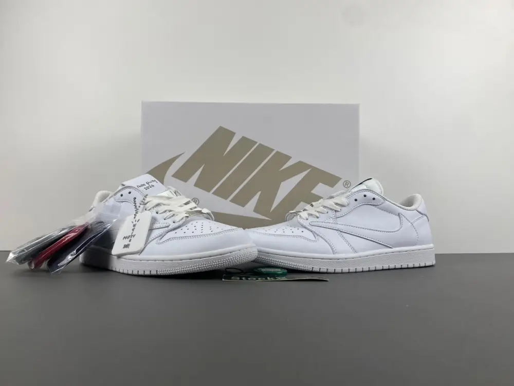 Travis Scott x Air Jordan 1 low  ECA149