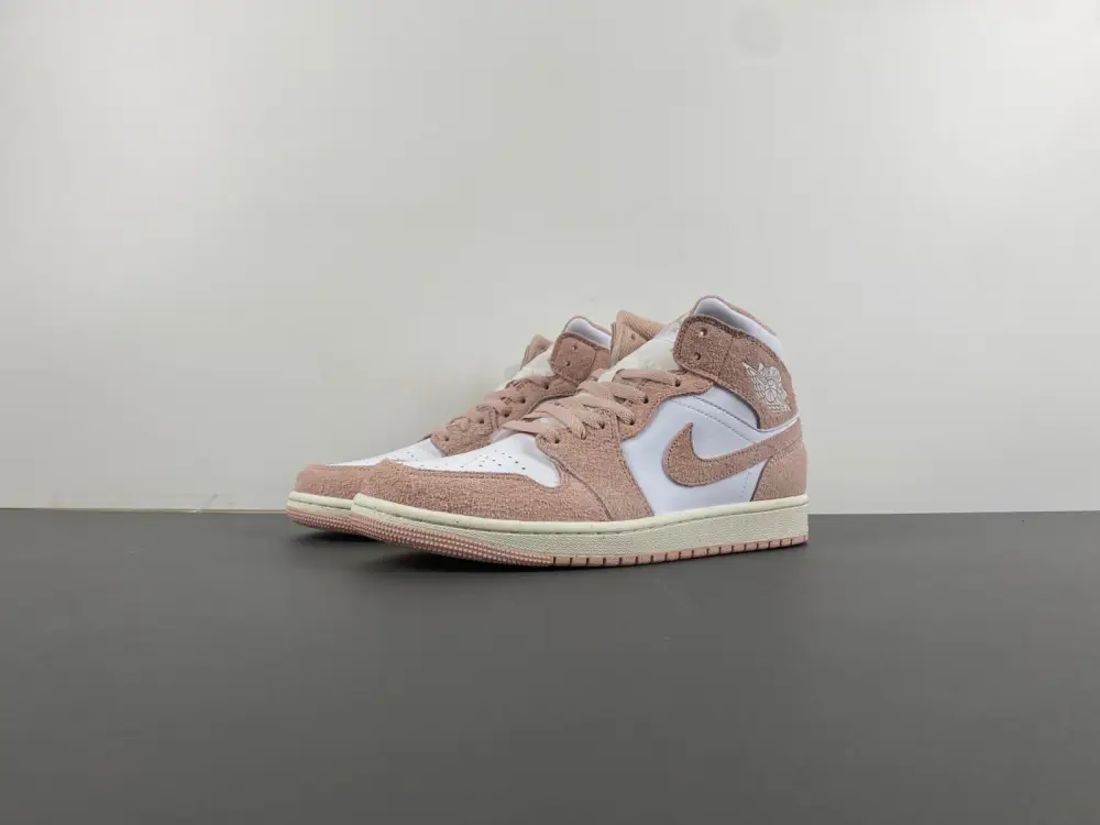 Air Jordan 1 Mid SE Legend Pink 