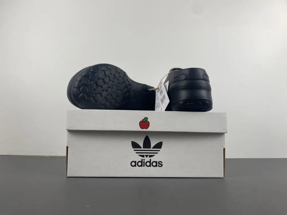 adidas Hello Kitty 