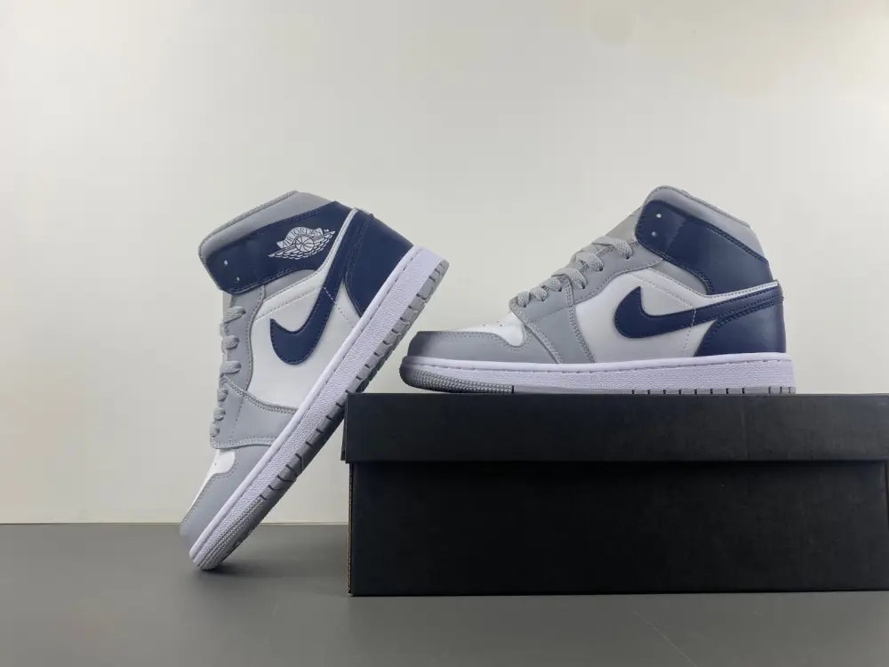 AIR JORDAN 1 MID SE 