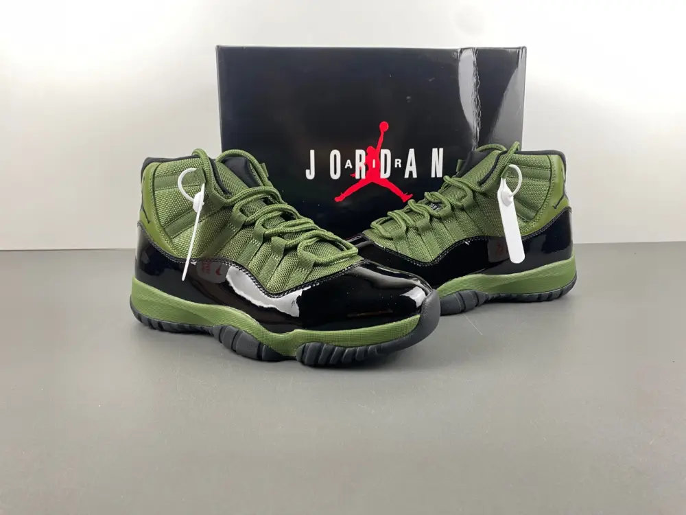 Air Jordan 11  ECB673