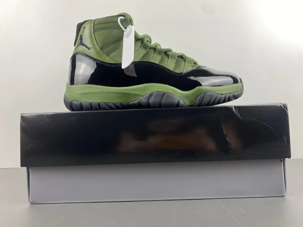 Air Jordan 11 