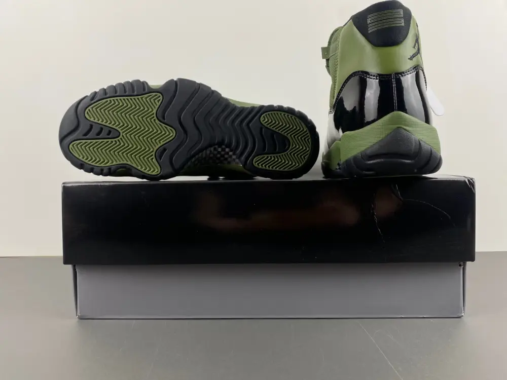 Air Jordan 11 