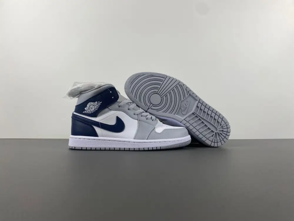 AIR JORDAN 1 MID SE 