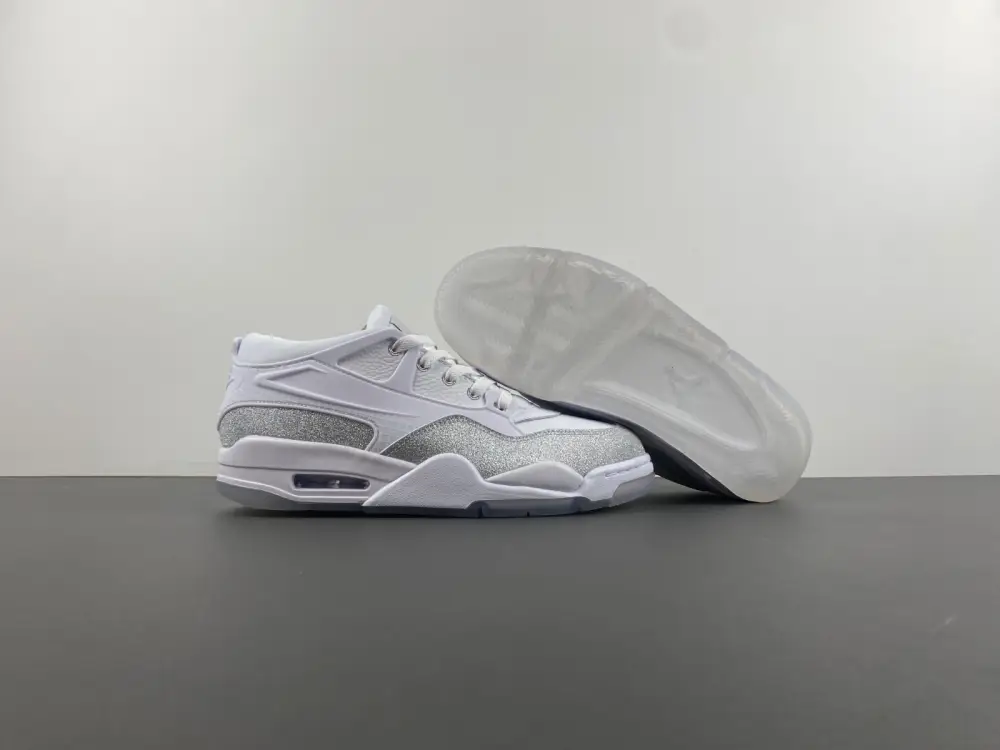 Air Jordan 4 RM 