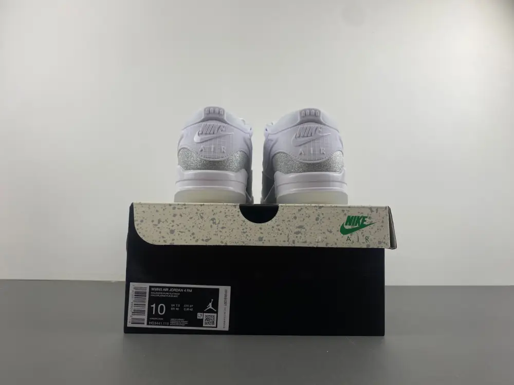 Air Jordan 4 RM 