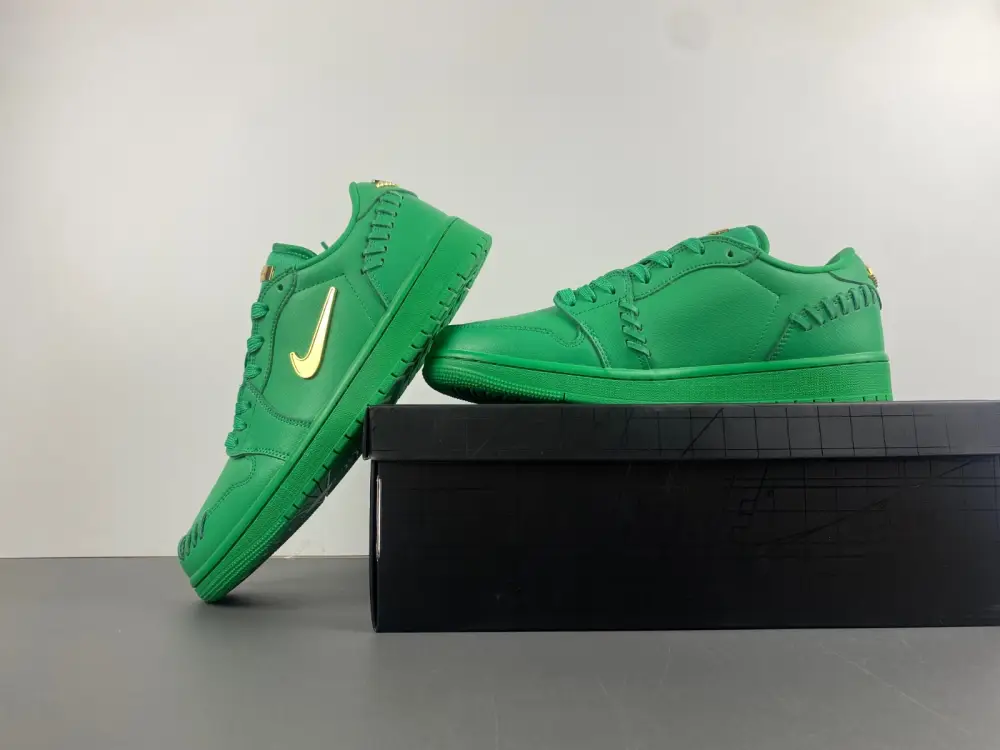 Air Jordan 1 Low 