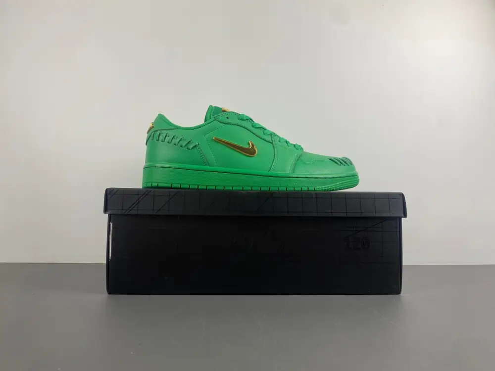 Air Jordan 1 Low 