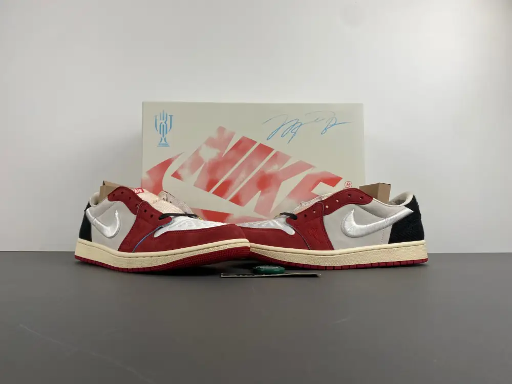 Trophy Room x Air Jordan 1 Low OG 
