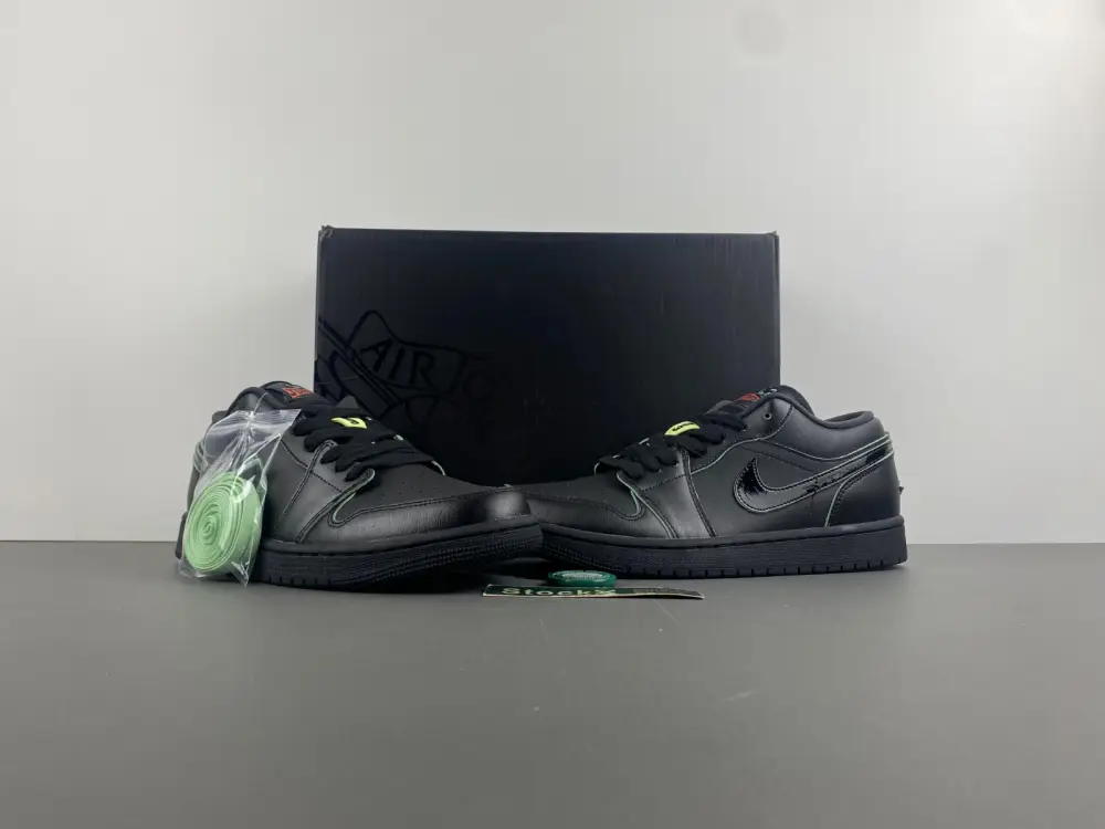 Air Jordan 1 Low 