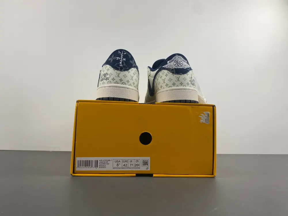 Travis Scott x Air Jordan 1 Low OG 
