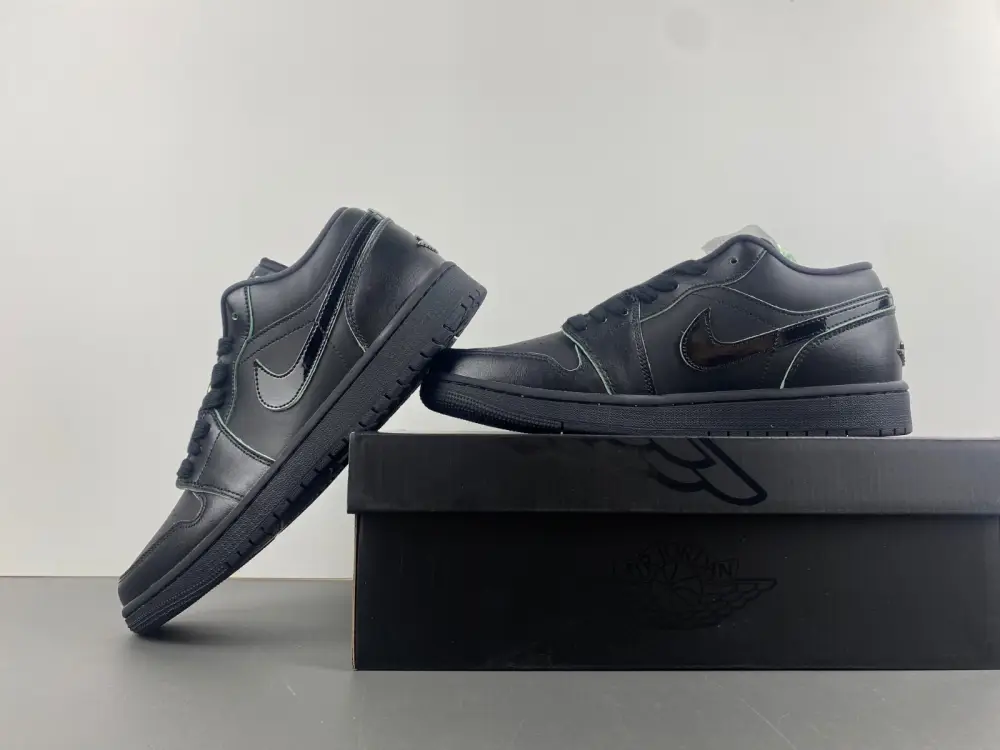 Air Jordan 1 Low 