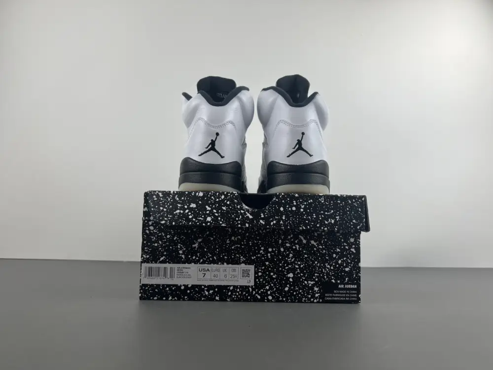 Jordan 5 Retro Reverse Metallic 