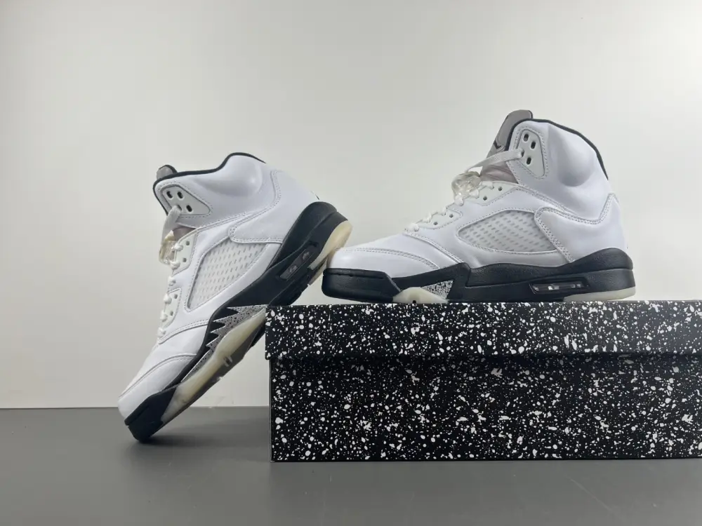 Jordan 5 Retro Reverse Metallic 