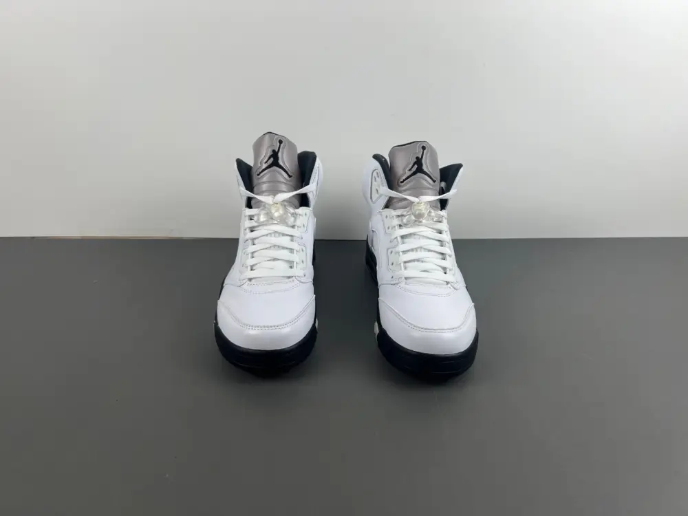 Jordan 5 Retro Reverse Metallic 