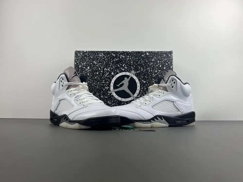 Jordan 5 Retro Reverse Metallic 