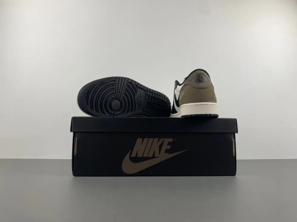 Air Jordan 1 Low OG 