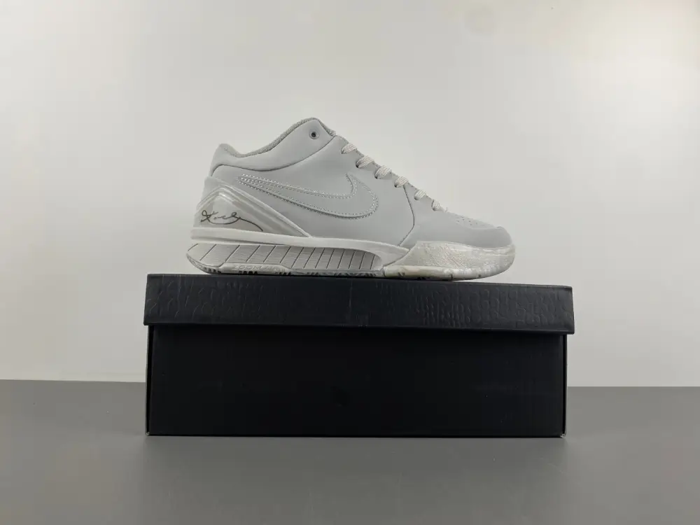 Nike Kobe 4 Protro 
