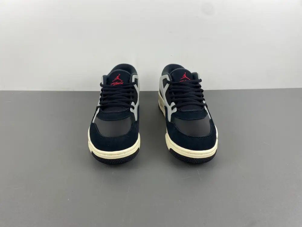 Air Jordan 4 RM 