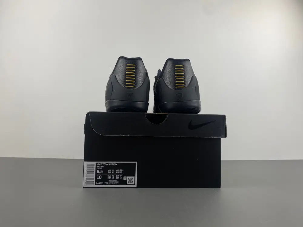 Nike Kobe 9 EM Low 