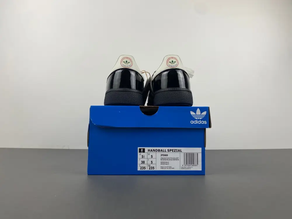 adidas ORIGINALS Gazelle Hikari Shibata 