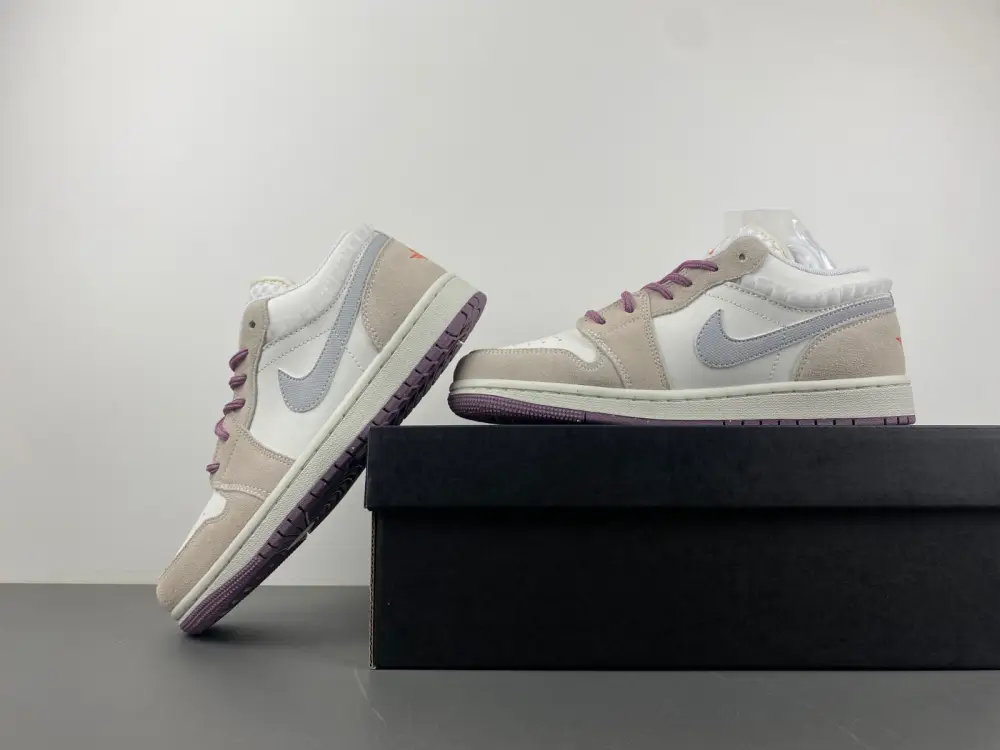 Air Jordan 1 Low 