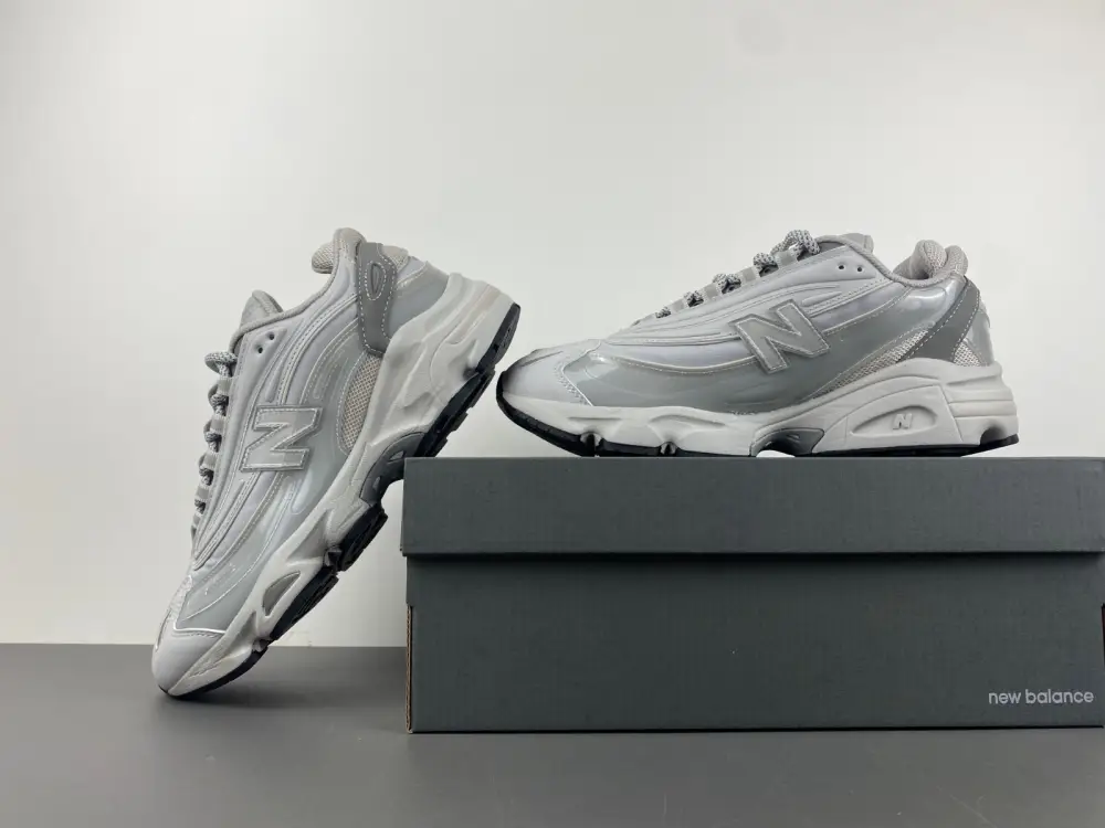 New Balance 1000 
