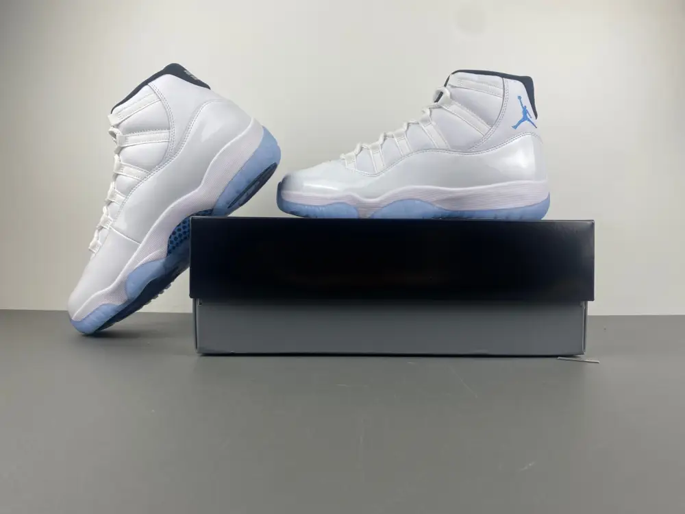 Air Jordan 11 