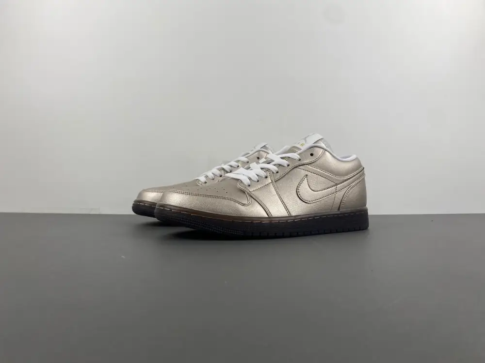 Air Jordan 1 Low 