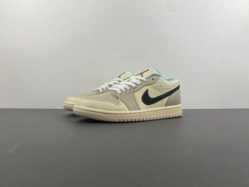 Air Jordan 1 Low 