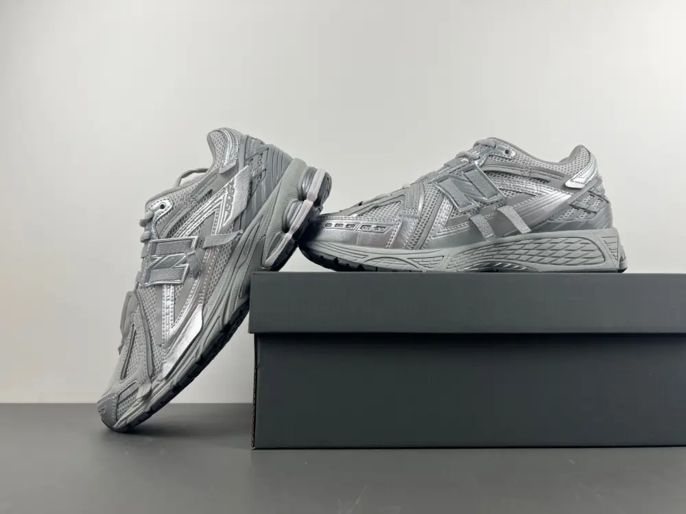 New Balance 1906A Grey 