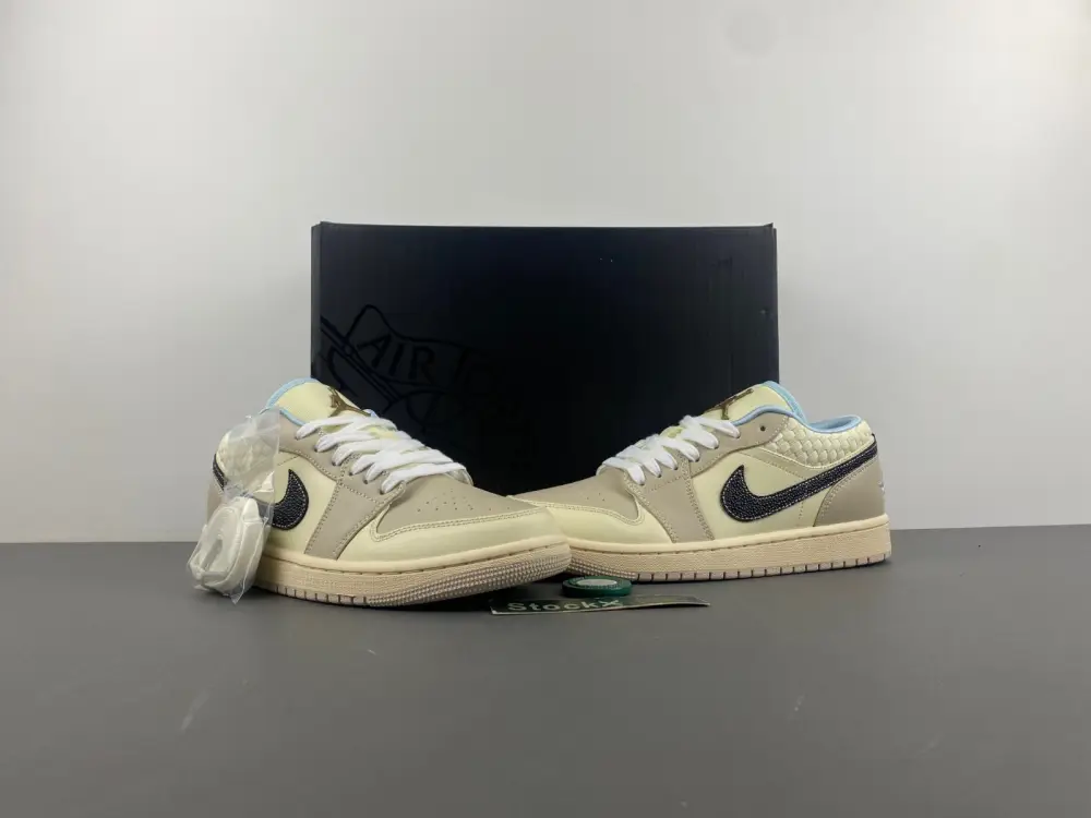 Air Jordan 1 Low 