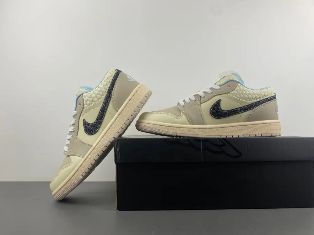 Air Jordan 1 Low 