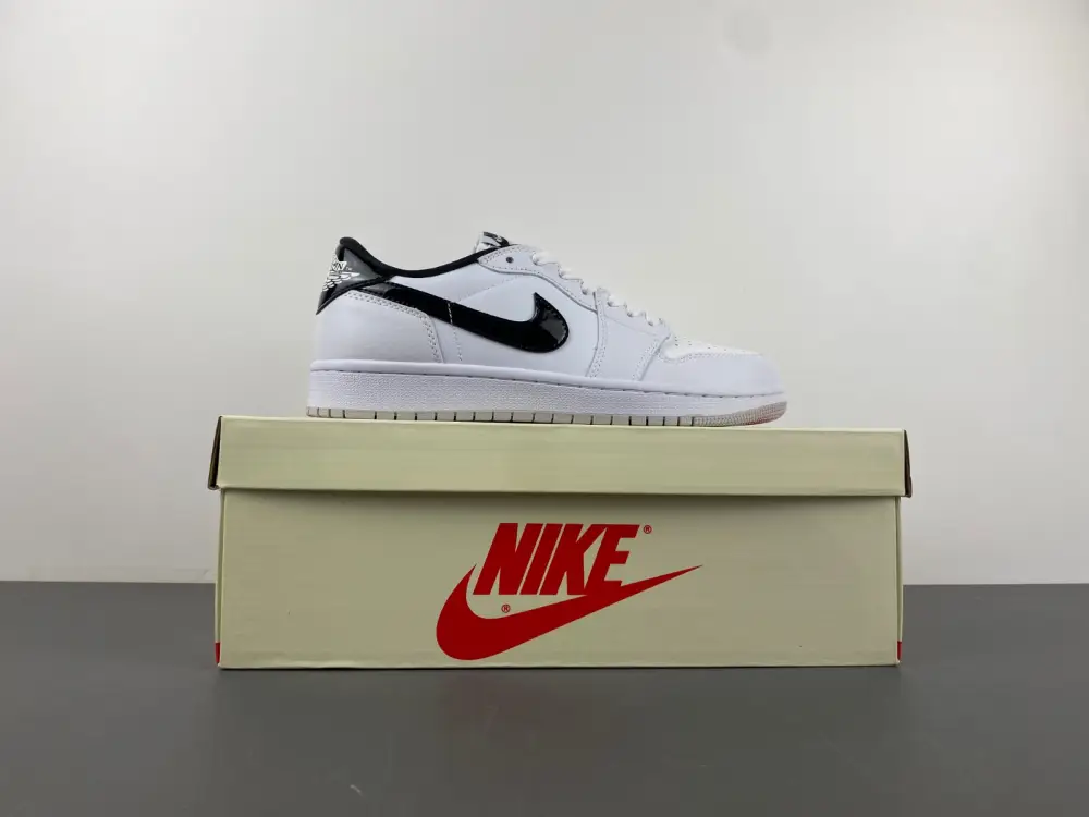 Air Jordan 1 Low 