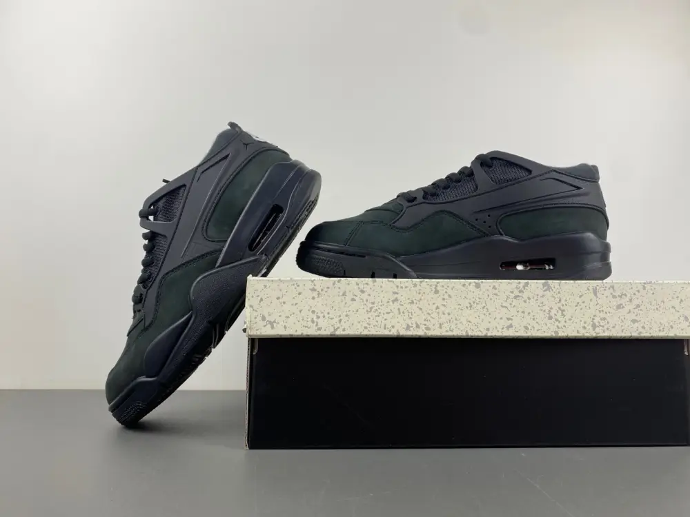 Air Jordan 4 RM 