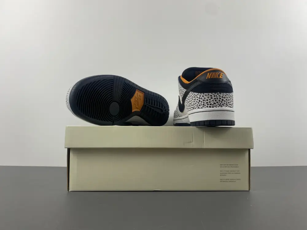 Nike SB Dunk Low Safari 