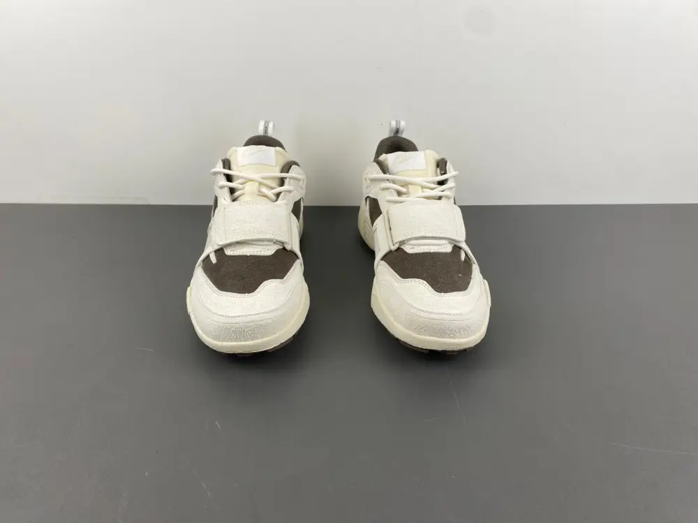 Nike Zoom Field Jaxx SP Travis Scott Sail 