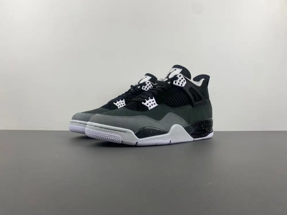 Air Jordan 4 